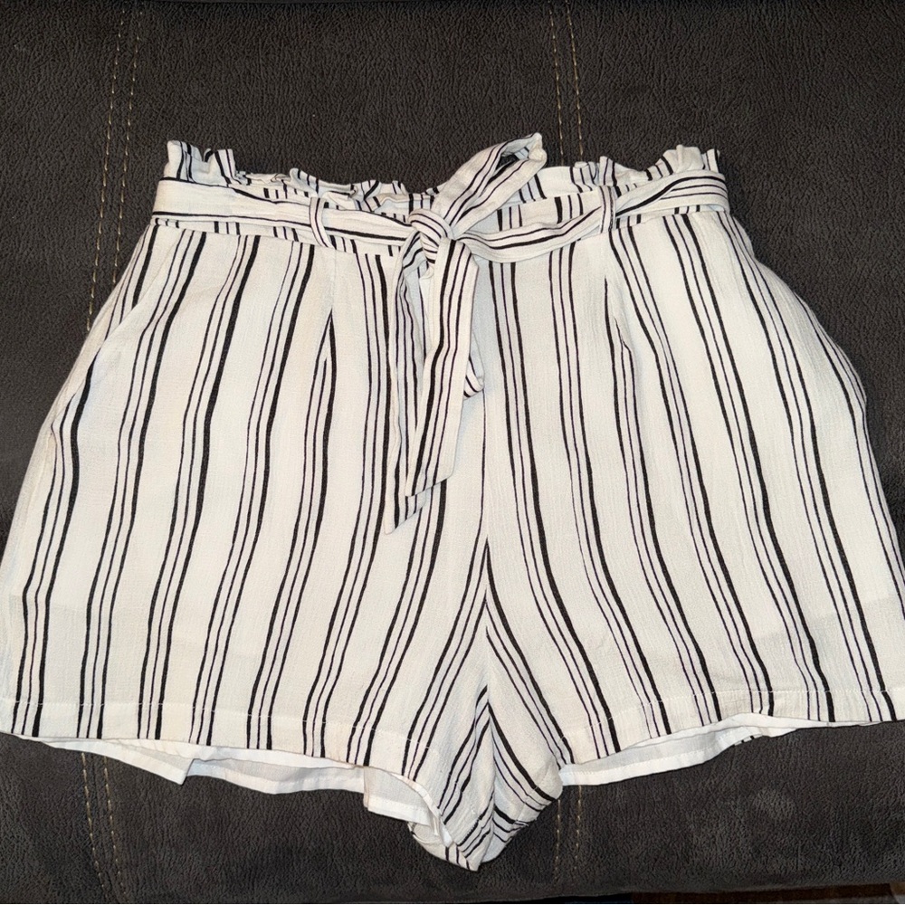 Jennifer Lopez black and white striped paperbag shorts